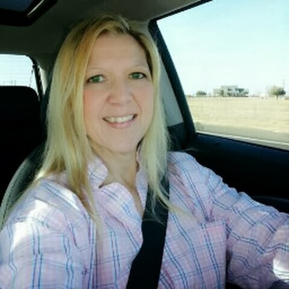 Meet your Posher, Tracie - Picture 1 of 1